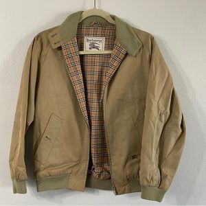 Burberry’s light tan jacket